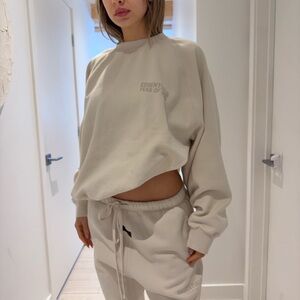 Essentials fear of god crème set